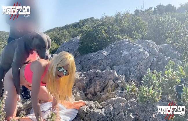 cabeluda peluda  sexo com animais cachorro gozando cavalo mete com força na buceta O javali gozador na buceta da garota nova vídeos pornôs de animais grátis Cachorro comendo e gozando no cu da casada bunduda