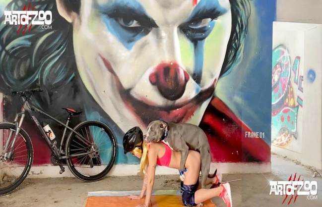 cabeluda peluda  sexo com animais cachorro gozando k9lady Mia, Triana, Zaina, Valeria, Shantal, Lady Zoe, Andy, Xiomara Zoofilia cachorro comendo buceta Pornô de cavalo gozando dentro de mulher