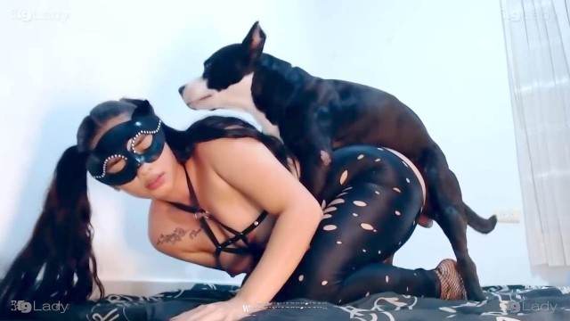 fodas com animais cabeluda pinto de cavalo zoofilia selvagem namorada loira a transar com cavalo mulher de quatro no chiqueiro dando para um porco pornografia animal
