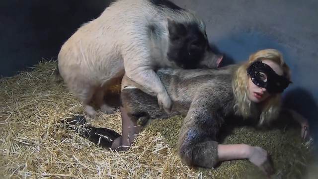 zoofilia xoxota fodas com animais Mulher trepando com cavalão enquanto marido cornao assiste cachorro de pau duro Cachorro fodendo com uma loira muito gostosa Lise private club animalsex