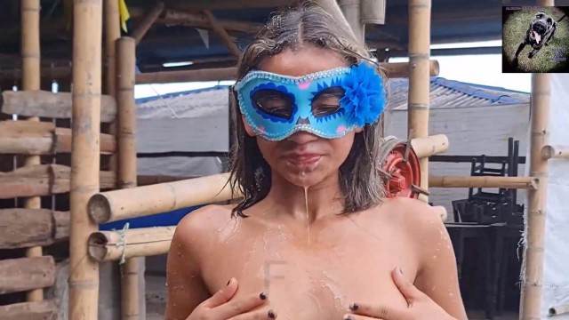 dogbond DVDs pinto de cavalo sexo bizarro Zoosection mulher de quatro no chiqueiro dando para um porco Cachorro dá um nó na buceta da e engata o pinto até gozar