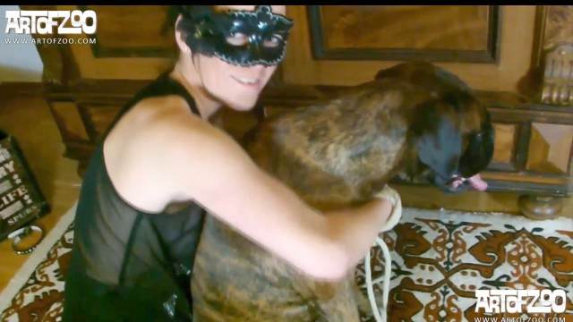 sexo bizarro DVDs fodas com animais Cachorro lambendo buceta molhada namorada loira a transar com cavalo Nova tomando uma rolada de porco na vagina art of zoo